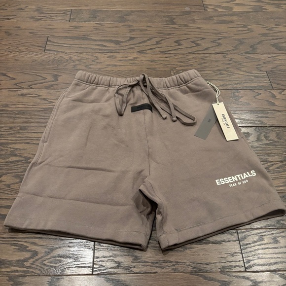 Fear of God Other - Fear of God Essentials Desert Taupe Shorts Sweatshorts S Small NEW NWT